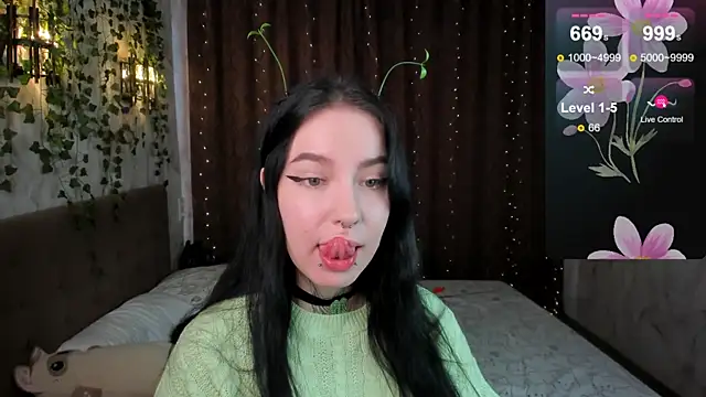 Snapshot of yourvodka chatting on March 20, 2025, 10:54 am yourvodka online show from March 20, 2025, 10:54 am