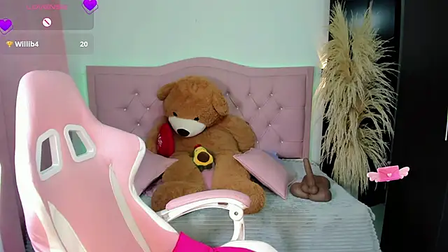 Ashley dolll online show from February 17, 2026, 10:16 pm