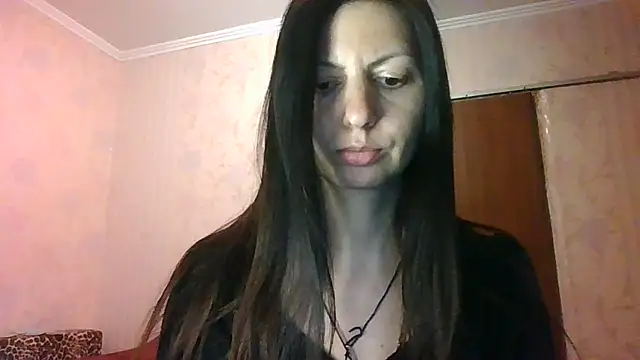 AliseWats online show from March 11, 2025, 4:51 pm