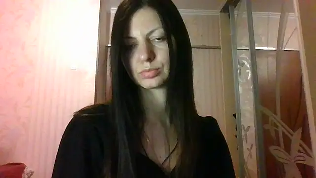 AliseWats online show from March 13, 2025, 9:05 pm