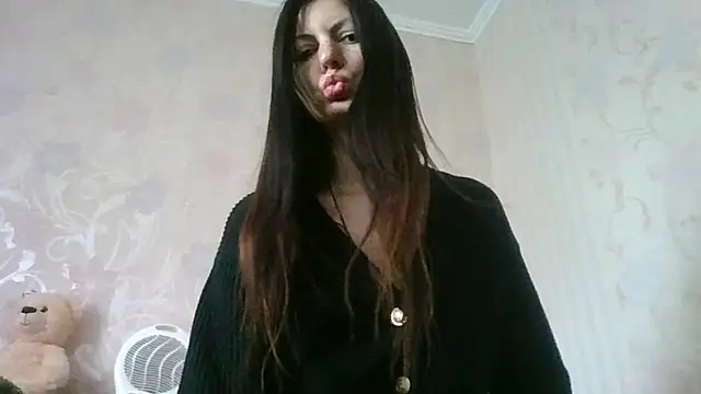 AliseWats online show from November 2, 2025, 11:34 am