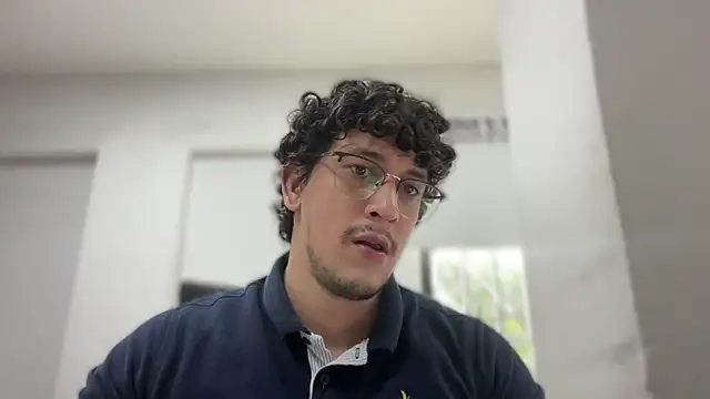 Snapshot of chicoinhibido chatting on December 19, 2025, 8:05 pm chicoinhibido online show from December 19, 2025, 8:05 pm