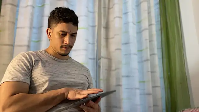 Snapshot of chicoinhibido chatting on February 25, 2026, 11:14 pm chicoinhibido online show from February 25, 2026, 11:14 pm