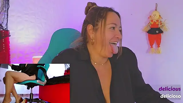 weet Evans    online show from October 31, 2025, 11:11 am