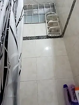 DaphneRosses online show from February 3, 2026, 2:11 pm