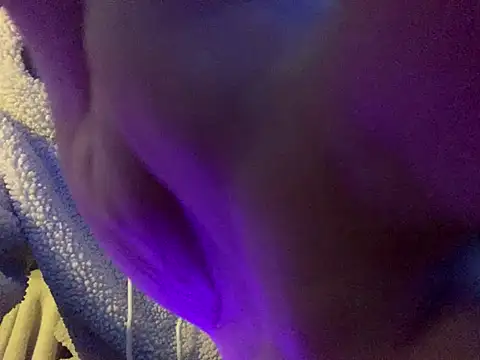 93tomten online show from March 9, 2025, 10:52 pm