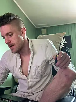 93tomten online show from March 16, 2025, 7:15 am