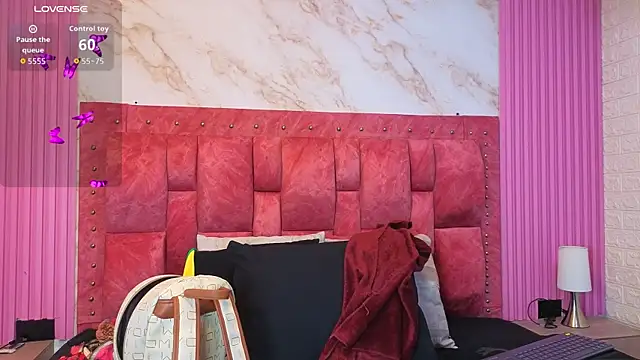 goldilockss15 online show from April 6, 2026, 11:00 am