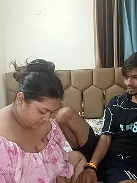 Snapshot of Strip-Couples chatting on March 8, 2025, 11:18 pm Strip-Couples online show from March 8, 2025, 11:18 pm