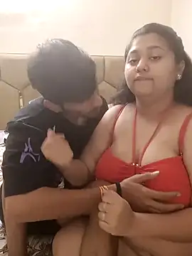 Snapshot of Strip-Couples chatting on March 12, 2025, 5:07 pm Strip-Couples online show from March 12, 2025, 5:07 pm