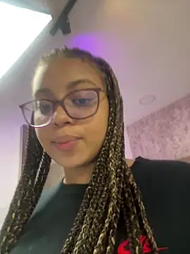 AlesiaCooper online show from October 15, 2025, 8:20 pm