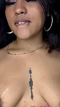 bella warzon online show from April 17, 2026, 2:58 am