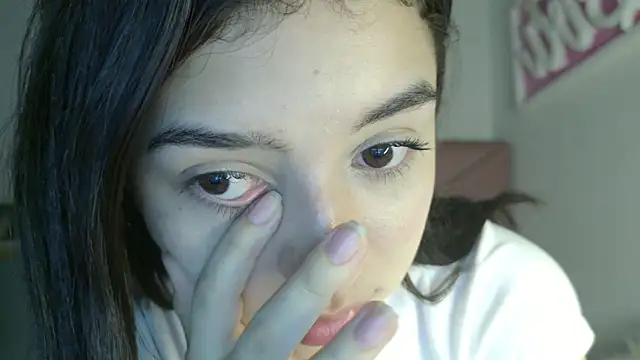 eva sin18 online show from April 18, 2026, 12:14 am