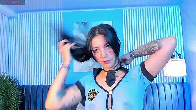 Snapshot of roxy_hell chatting on November 11, 2025, 12:05 pm roxy hell online show from November 11, 2025, 12:05 pm