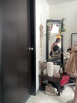 VictoriaGerard Pink online show from April 4, 2026, 6:49 pm