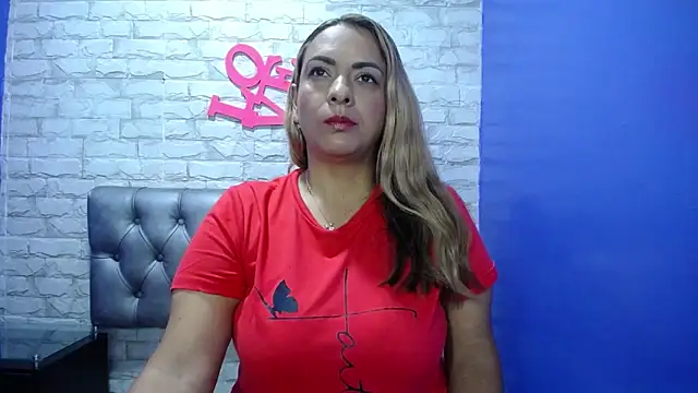 Milf-Prettyboobs online show from May 28, 2026, 5:43 pm