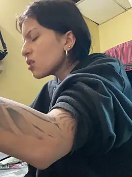 val zx online show from September 18, 2025, 6:43 pm