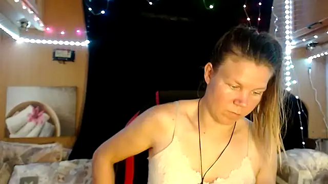 CallMeMaria online show from January 27, 2025, 12:05 pm