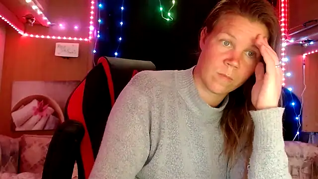 CallMeMaria online show from February 15, 2025, 3:06 pm