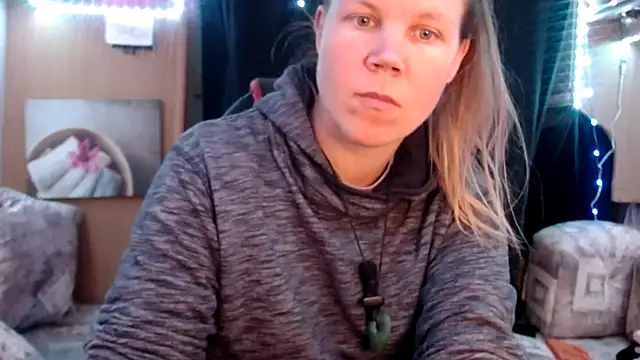 CallMeMaria online show from March 14, 2025, 2:30 pm