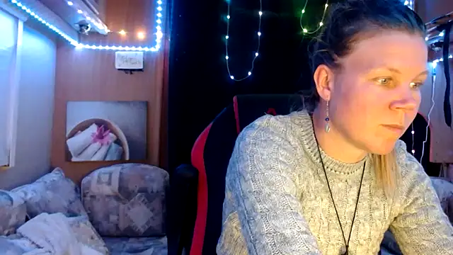 CallMeMaria online show from March 20, 2025, 5:04 pm