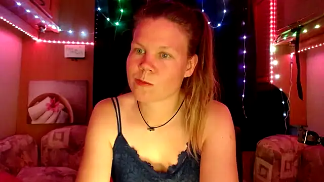 CallMeMaria online show from March 21, 2025, 9:12 pm