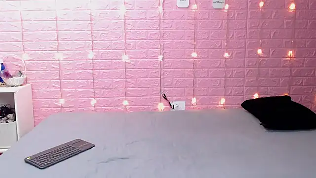 wet valery online show from March 9, 2026, 10:03 pm