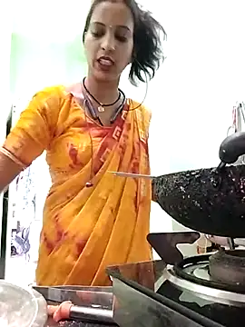 Snapshot of Hotty-Nidhi chatting on March 17, 2025, 9:01 am Hotty-Nidhi online show from March 17, 2025, 9:01 am