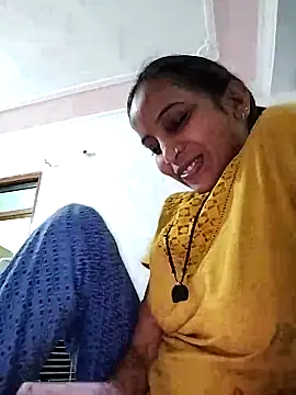 Snapshot of Hotty-Nidhi chatting on March 21, 2025, 2:07 am Hotty-Nidhi online show from March 21, 2025, 2:07 am
