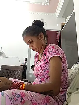 Snapshot of Hotty-Nidhi chatting on September 26, 2025, 11:58 am Hotty-Nidhi online show from September 26, 2025, 11:58 am