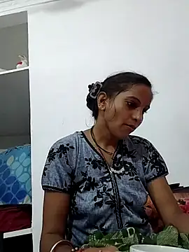 Snapshot of Hotty-Nidhi chatting on October 3, 2025, 3:25 am Hotty-Nidhi online show from October 3, 2025, 3:25 am