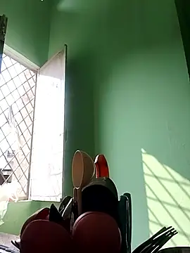 Snapshot of Hotty-Nidhi chatting on October 15, 2025, 4:01 am Hotty-Nidhi online show from October 15, 2025, 4:01 am