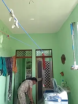 Snapshot of Hotty-Nidhi chatting on October 17, 2025, 6:27 am Hotty-Nidhi online show from October 17, 2025, 6:27 am