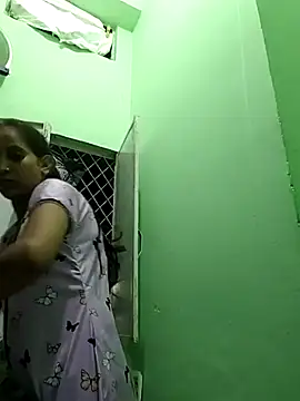 Snapshot of Hotty-Nidhi chatting on October 19, 2025, 4:51 pm Hotty-Nidhi online show from October 19, 2025, 4:51 pm