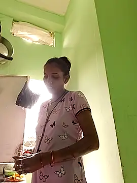 Snapshot of Hotty-Nidhi chatting on October 20, 2025, 4:57 am Hotty-Nidhi online show from October 20, 2025, 4:57 am