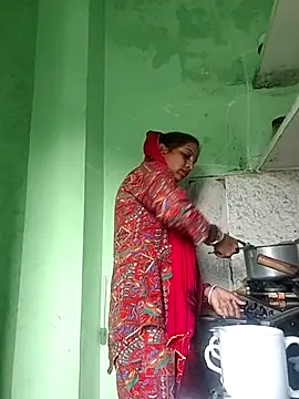 Snapshot of Hotty-Nidhi chatting on November 4, 2025, 2:10 am Hotty-Nidhi online show from November 4, 2025, 2:10 am