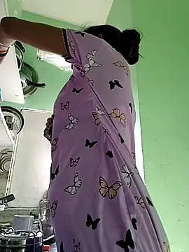 Snapshot of Hotty-Nidhi chatting on November 7, 2025, 4:56 am Hotty-Nidhi online show from November 7, 2025, 4:56 am