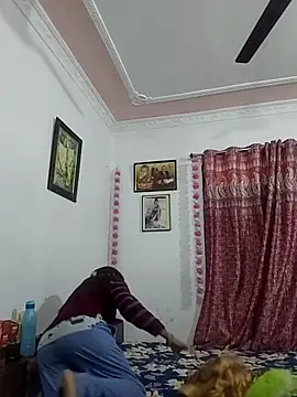 Snapshot of Hotty-Nidhi chatting on December 21, 2025, 4:30 am Hotty-Nidhi online show from December 21, 2025, 4:30 am