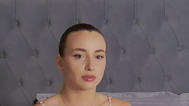 AlexisWhit online show from October 11, 2025, 6:45 am