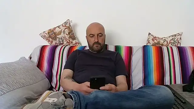 maxxxio12 online show from April 19, 2026, 11:42 am