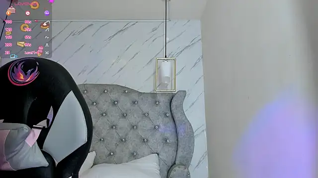 adara evanss online show from September 18, 2025, 8:44 pm