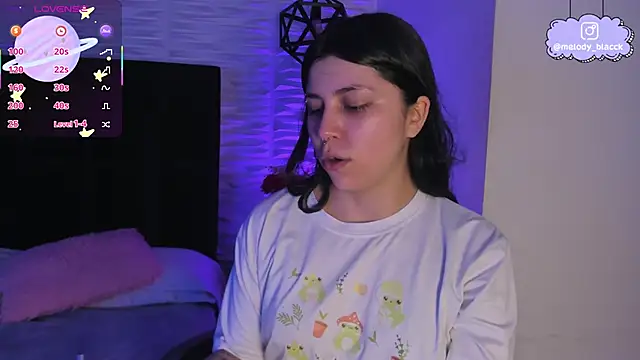 Melody Black  online show from November 28, 2025, 8:33 pm