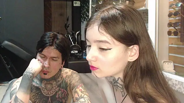 Snapshot of Alucard-Carmila chatting on October 3, 2025, 3:47 am Alucard-Carmila online show from October 3, 2025, 3:47 am