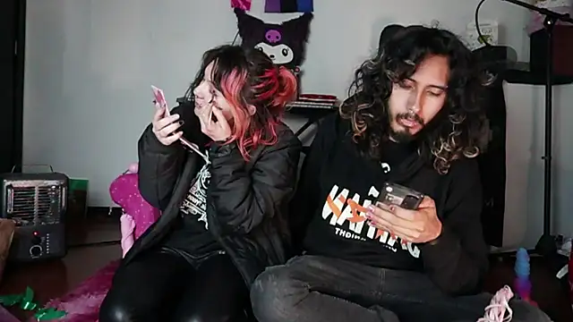 Snapshot of Devil_And_Princess chatting on October 5, 2025, 2:54 am Devil And Princess online show from October 5, 2025, 2:54 am