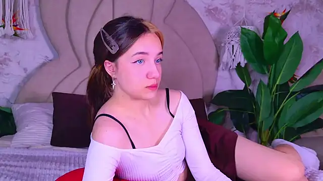 Gia Riccardo online show from September 20, 2025, 5:52 am