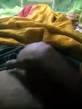 Snapshot of Suvo77Midnight chatting on November 7, 2025, 5:24 pm Suvo77Midnight online show from November 7, 2025, 5:24 pm