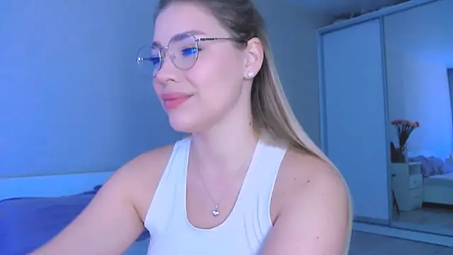 DIANAxxxDIAMOND online show from October 6, 2025, 7:06 am