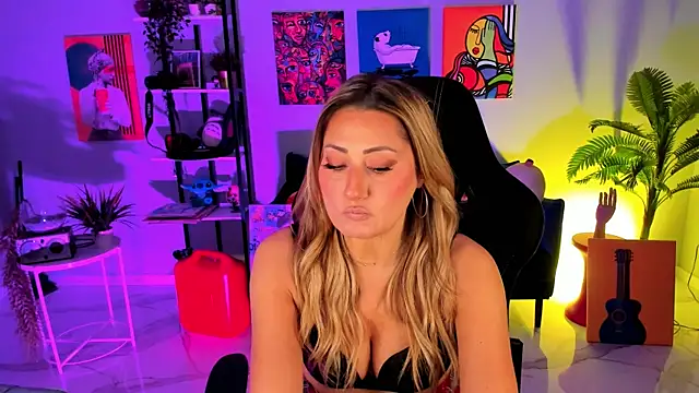 SarahAlluring online show from November 10, 2025, 11:31 am