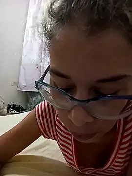 Snapshot of Sexi_girl29 chatting on February 5, 2026, 2:27 am Sexi girl29 online show from February 5, 2026, 2:27 am