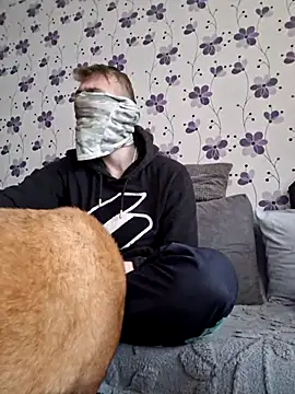 ThePython666 online show from October 26, 2025, 12:33 pm